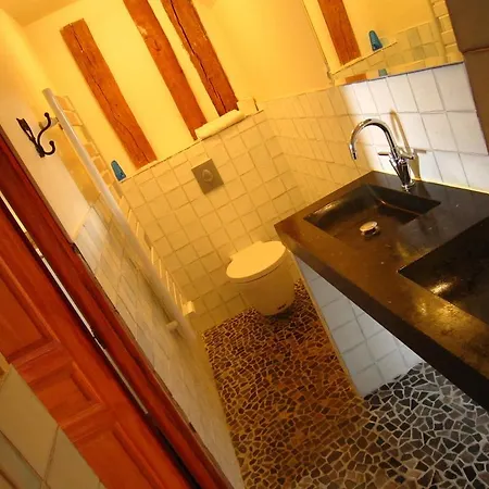 בית נופש Vintage Castle In With Swimming Pool *